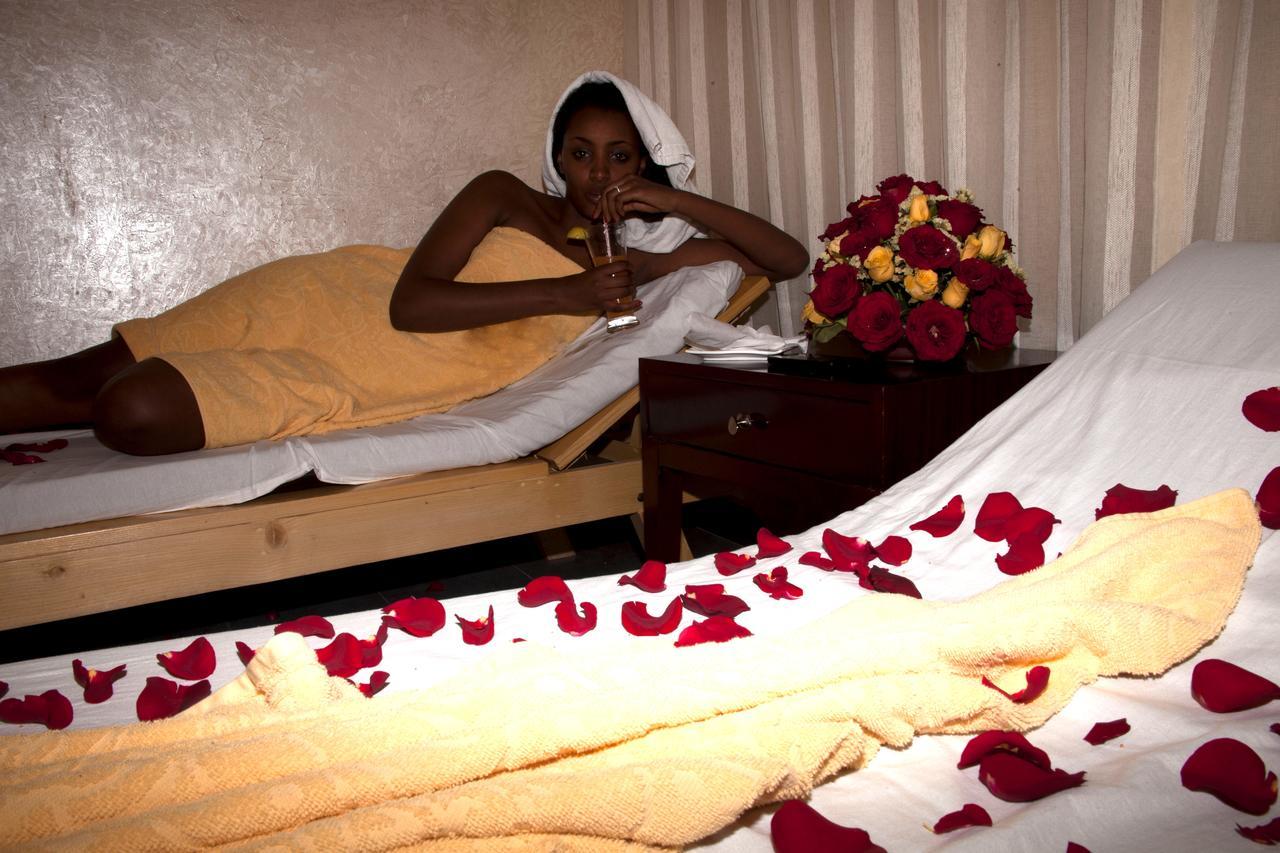Manrashiwa Hotel アジス・アベバ エクステリア 写真