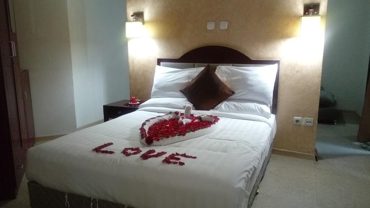 Manrashiwa Hotel アジス・アベバ エクステリア 写真