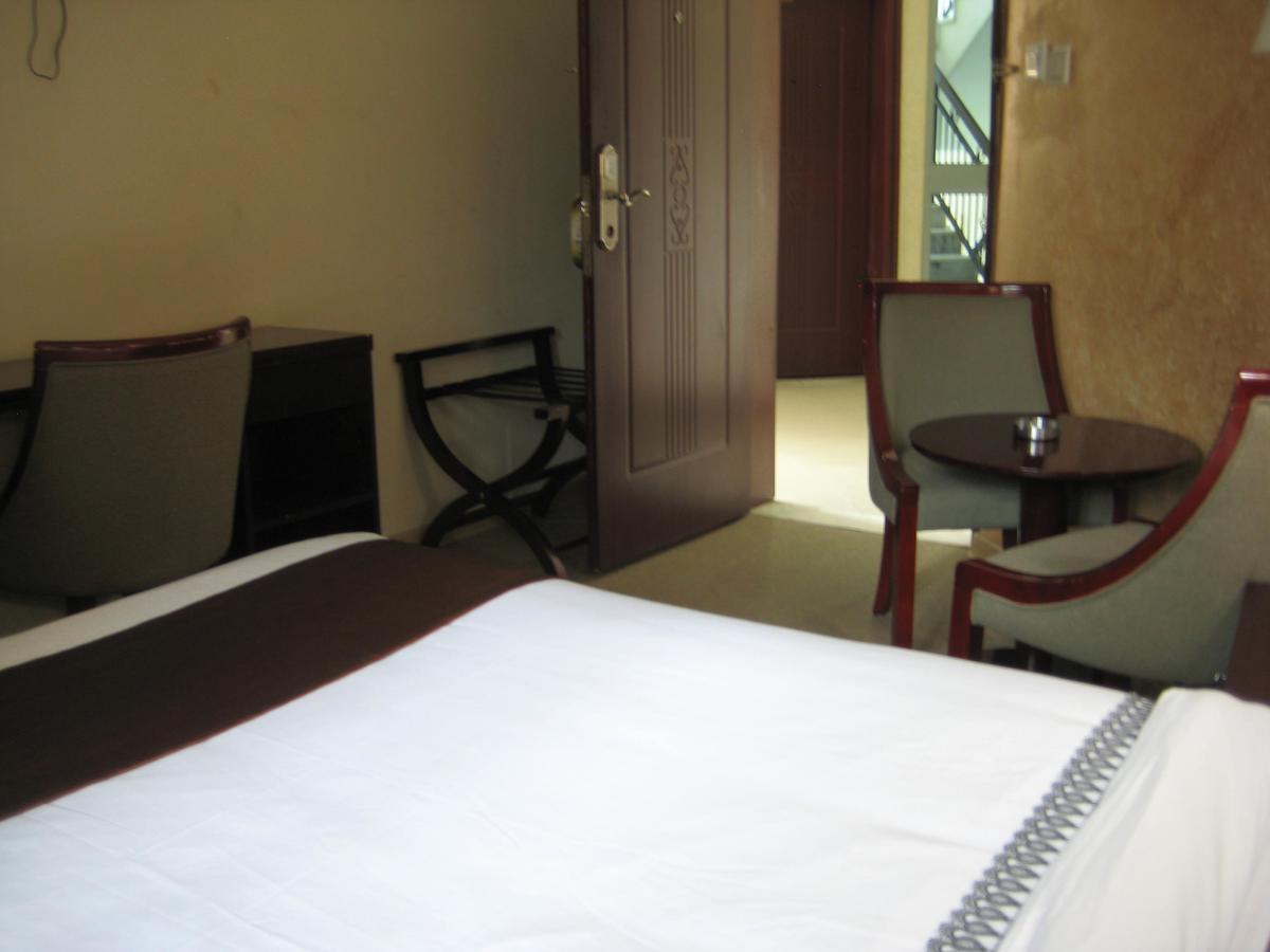 Manrashiwa Hotel アジス・アベバ エクステリア 写真