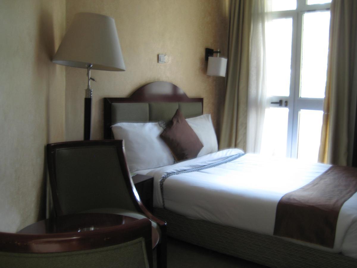Manrashiwa Hotel アジス・アベバ エクステリア 写真