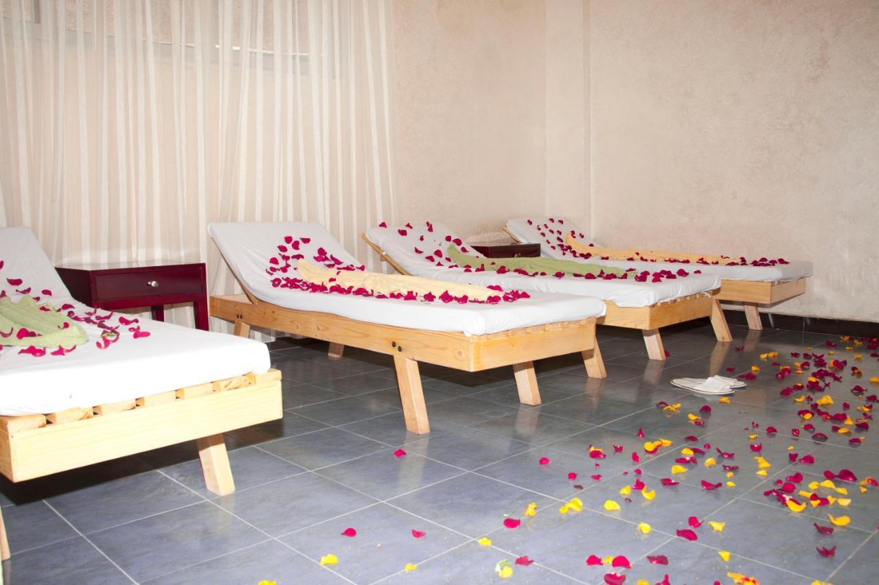 Manrashiwa Hotel アジス・アベバ エクステリア 写真